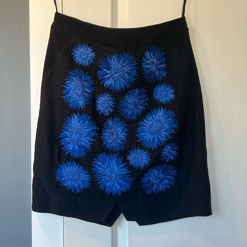 Leifsdottir Embroidered Flower Anthropologie Pencil Skirt size 8